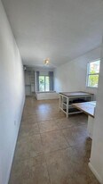 444-542 SW 3rd St in Miami, FL - Building Photo