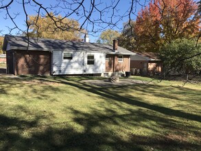 2100 Saint Louis St in Florissant, MO - Building Photo - Building Photo