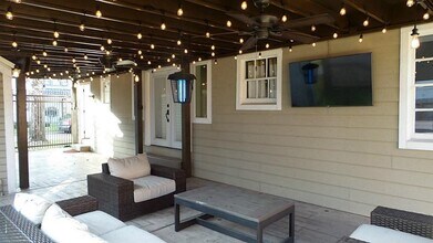 2611 Tangley St in Houston, TX - Building Photo - Building Photo
