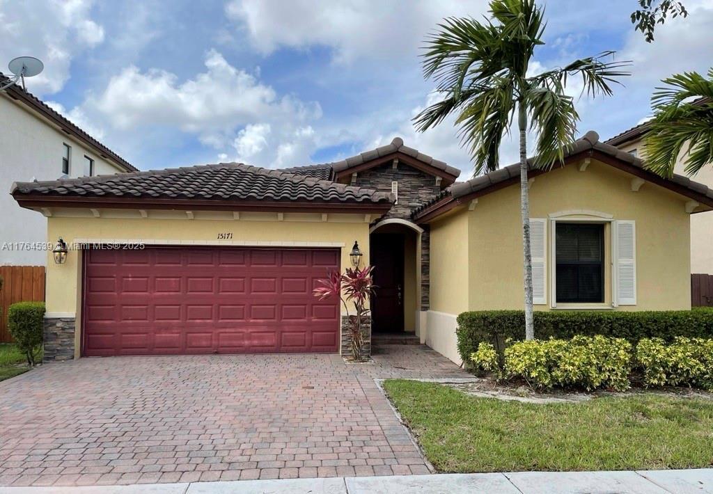 15171 SW 116th Terrace in Miami, FL - Building Photo