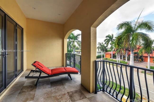 property at 736 Tyler St