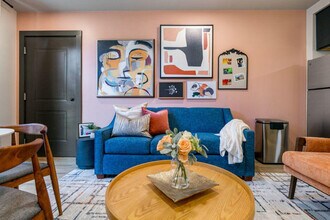 611 Commerce St in New Orleans, LA - Foto de edificio - Building Photo