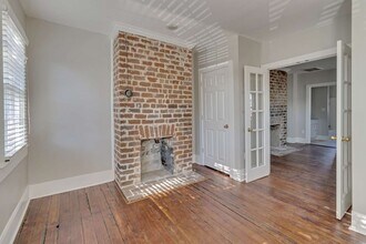 516 1/2 E Jones St in Savannah, GA - Foto de edificio - Building Photo