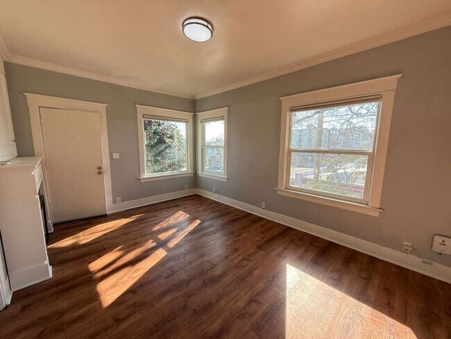 4457 38th Ave SW in Seattle, WA - Building Photo - Building Photo