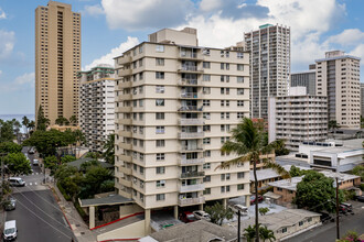 Liliuokalani Plaza in Honolulu, HI - Building Photo - Building Photo