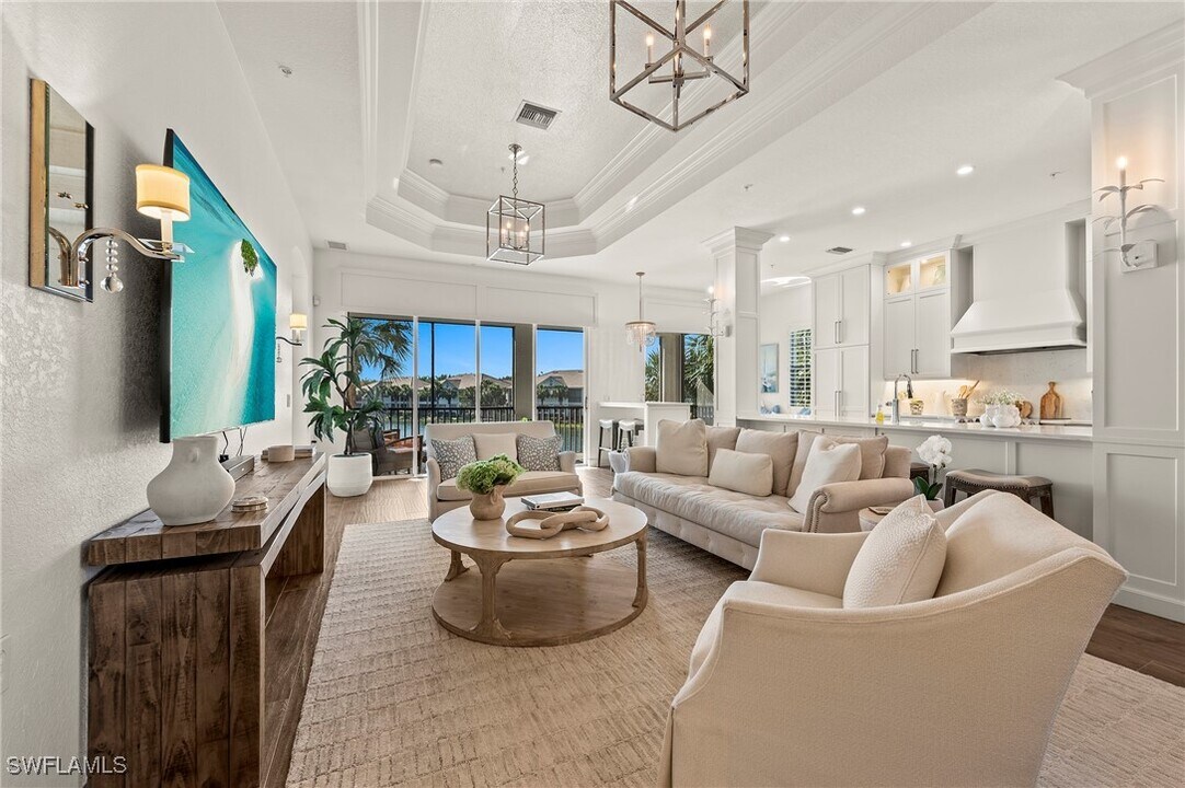 10005 Valiant Ct in Miromar Lakes, FL - Building Photo