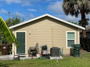 2331 Smith St in Kissimmee, FL - Building Photo - Building Photo