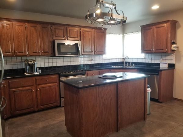1213 Cambridge Dr in Shawnee, OK - Building Photo - Building Photo