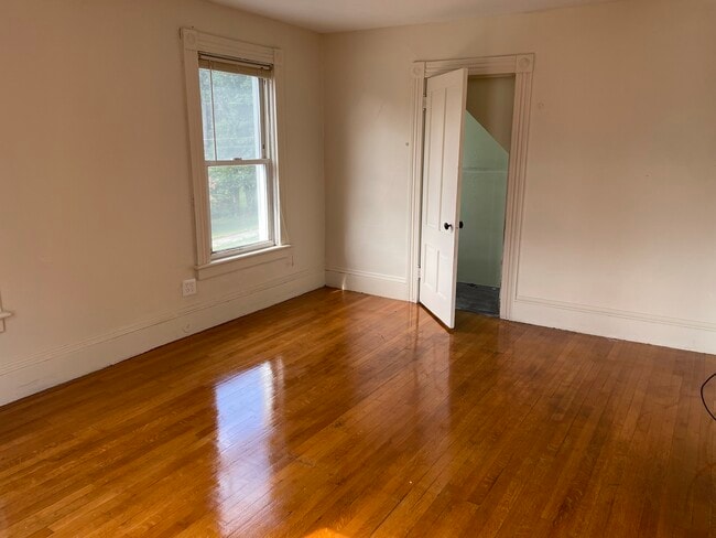 41 Lewiston Ave, Unit 1st floor