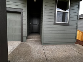 3294 Southeast 35th Street in Gresham, OR - Building Photo - Building Photo