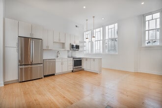 The Belknap in Louisville, KY - Building Photo - Interior Photo