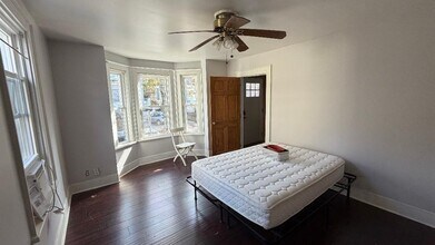 92 Wallace St, Unit 1 in Somerville, MA - Building Photo - Building Photo