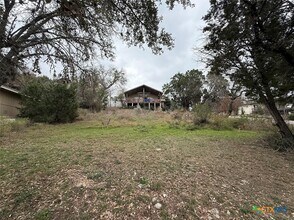 1800 Charter Oak Dr in Canyon Lake, TX - Building Photo - Building Photo