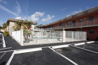 Palm Terrace in Fort Lauderdale, FL - Building Photo - Other