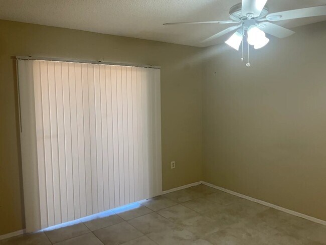 6317 8th Ct E in Bradenton, FL - Building Photo - Building Photo