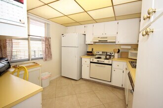 931 Gardenia Dr in Delray Beach, FL - Building Photo - Building Photo