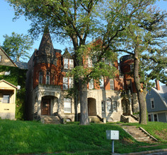 The Historic Georgia Row House in Omaha, NE - Building Photo - Building Photo