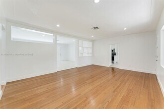 4724 Orduna Dr in Coral Gables, FL - Building Photo - Building Photo