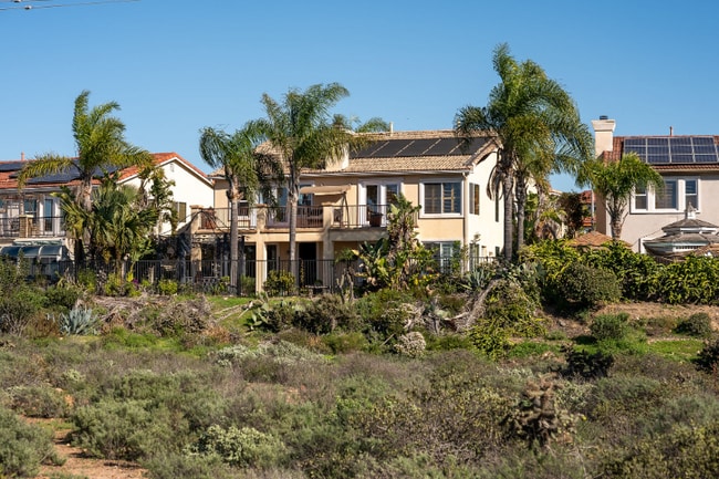 1206 Sea Bird Way in San Diego, CA - Building Photo - Building Photo