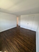115 Lawson Ave, Unit unit 2 in East Rockaway, NY - Building Photo - Building Photo
