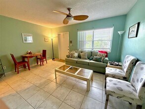 3240 NE 16th St, Unit 3 in Pompano Beach, FL - Building Photo - Building Photo