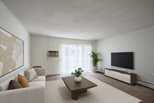 Robinwood in Coon Rapids, MN - Building Photo