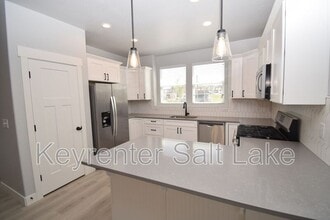 4308 W Rex Peak Way in Herriman, UT - Building Photo - Building Photo