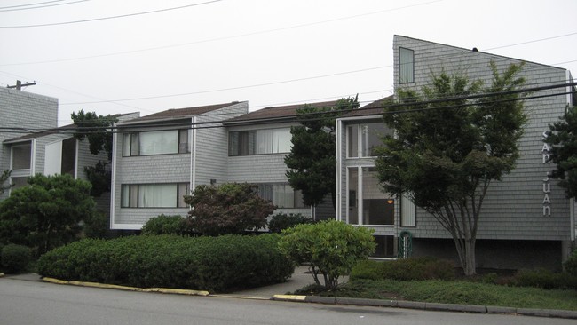 San Juan Apartments in Everett, WA - Foto de edificio - Building Photo