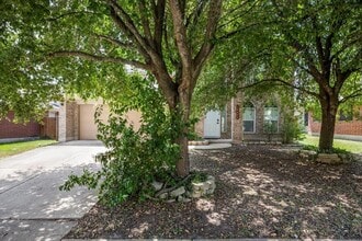11724 Dunfries Ln in Austin, TX - Building Photo - Building Photo