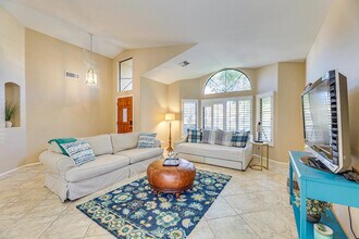 253 E Vaughn Ave in Gilbert, AZ - Building Photo - Building Photo