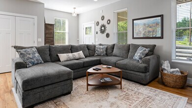 28 Wentworth Ave in Asheville, NC - Building Photo - Building Photo