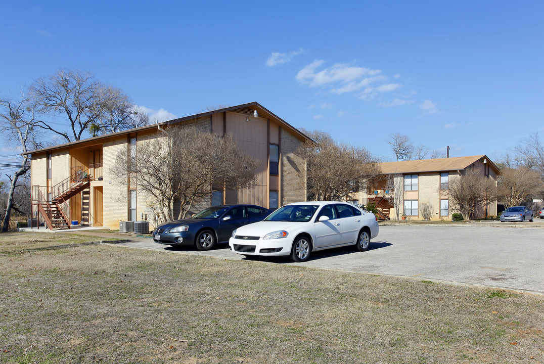 Fenway Loop Apartments in San Marcos, TX - Building Photo