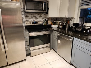 305 3rd St in Lake Park, FL - Building Photo - Building Photo