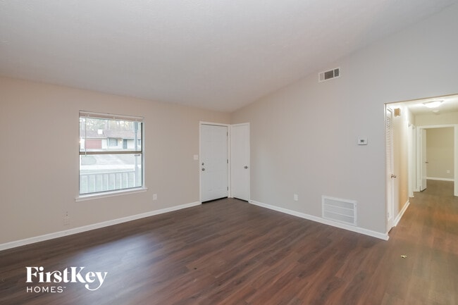 9052 Homewood Dr in Riverdale, GA - Building Photo - Building Photo