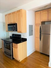 17 Marcella St, Unit 4 in Cambridge, MA - Foto de edificio - Building Photo
