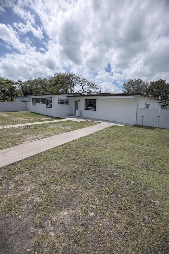 9441 Caribbean Blvd in Cutler Bay, FL - Building Photo - Building Photo