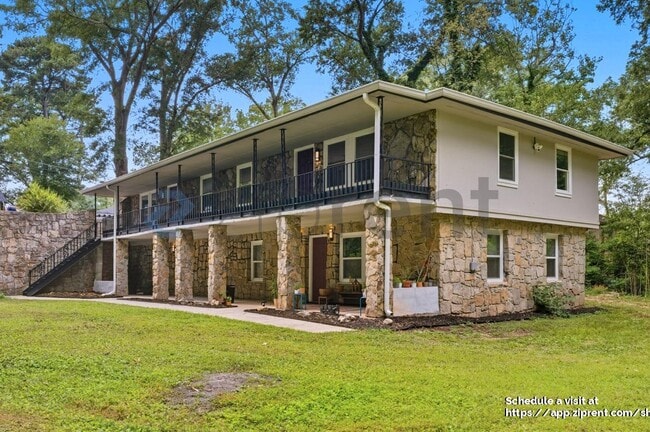 property at 721 Ford Pl