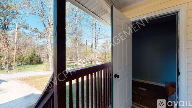 8038 Colquitt St, Unit A in Douglasville, GA - Foto de edificio - Building Photo