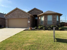 2225 Windhaven Dr in Denton, TX - Building Photo