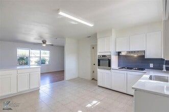 2326 N Mockingbird Ln in Abilene, TX - Building Photo - Building Photo