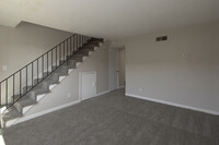 Peach Tree Townhomes in Augusta, GA - Building Photo - Interior Photo