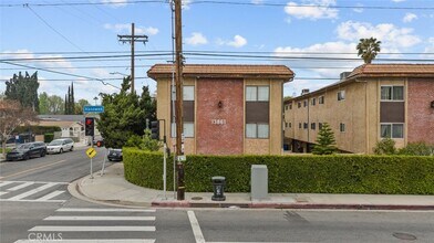 13861 Vanowen St in Los Angeles, CA - Building Photo - Building Photo