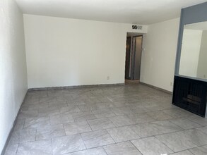 3011 E Orangeburg Ave in Modesto, CA - Building Photo - Building Photo