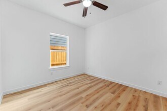 9318 Firnat St in Houston, TX - Building Photo - Building Photo