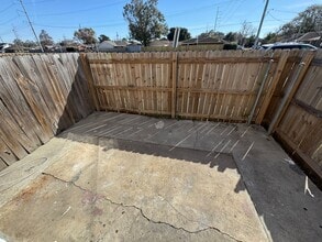 2105 Giuffrias Ave in Metairie, LA - Building Photo - Building Photo