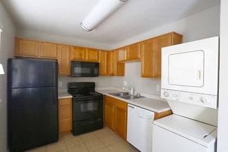 Evergreen on Hayden Lane in Tempe, AZ - Building Photo - Building Photo