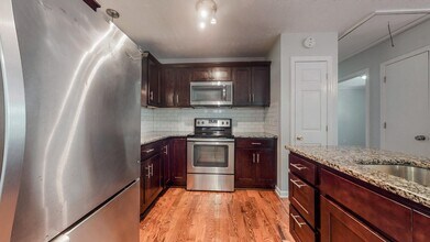 408 Lealand Ln in Lebanon, TN - Building Photo - Building Photo