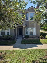 730 Wishing Wy in Orange Park, FL - Building Photo
