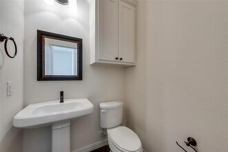 225 E Spring Valley Rd in Richardson, TX - Building Photo - Building Photo