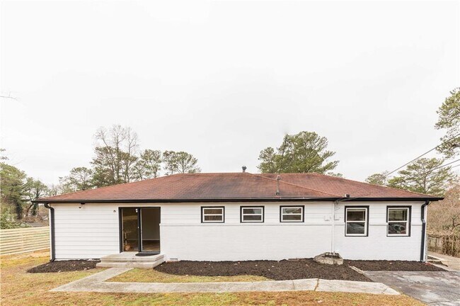 property at 5022 Fairmont Rd SE